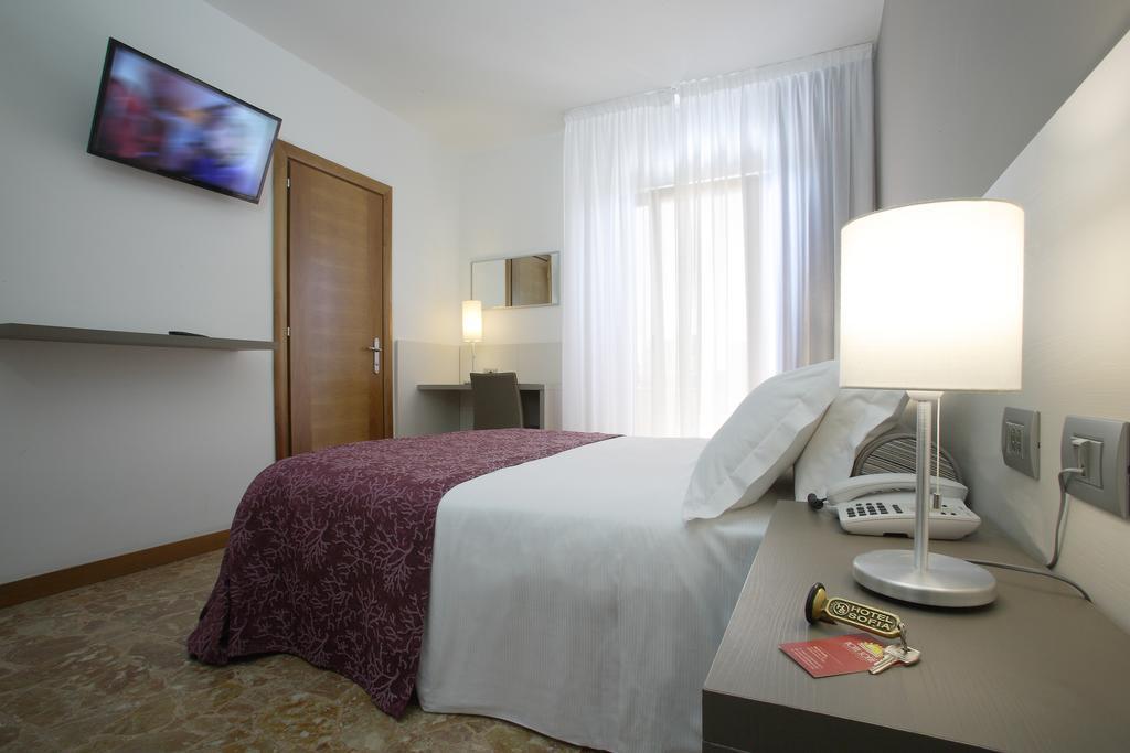 Hotel Sofia Lido di Jesolo Eksteriør billede
