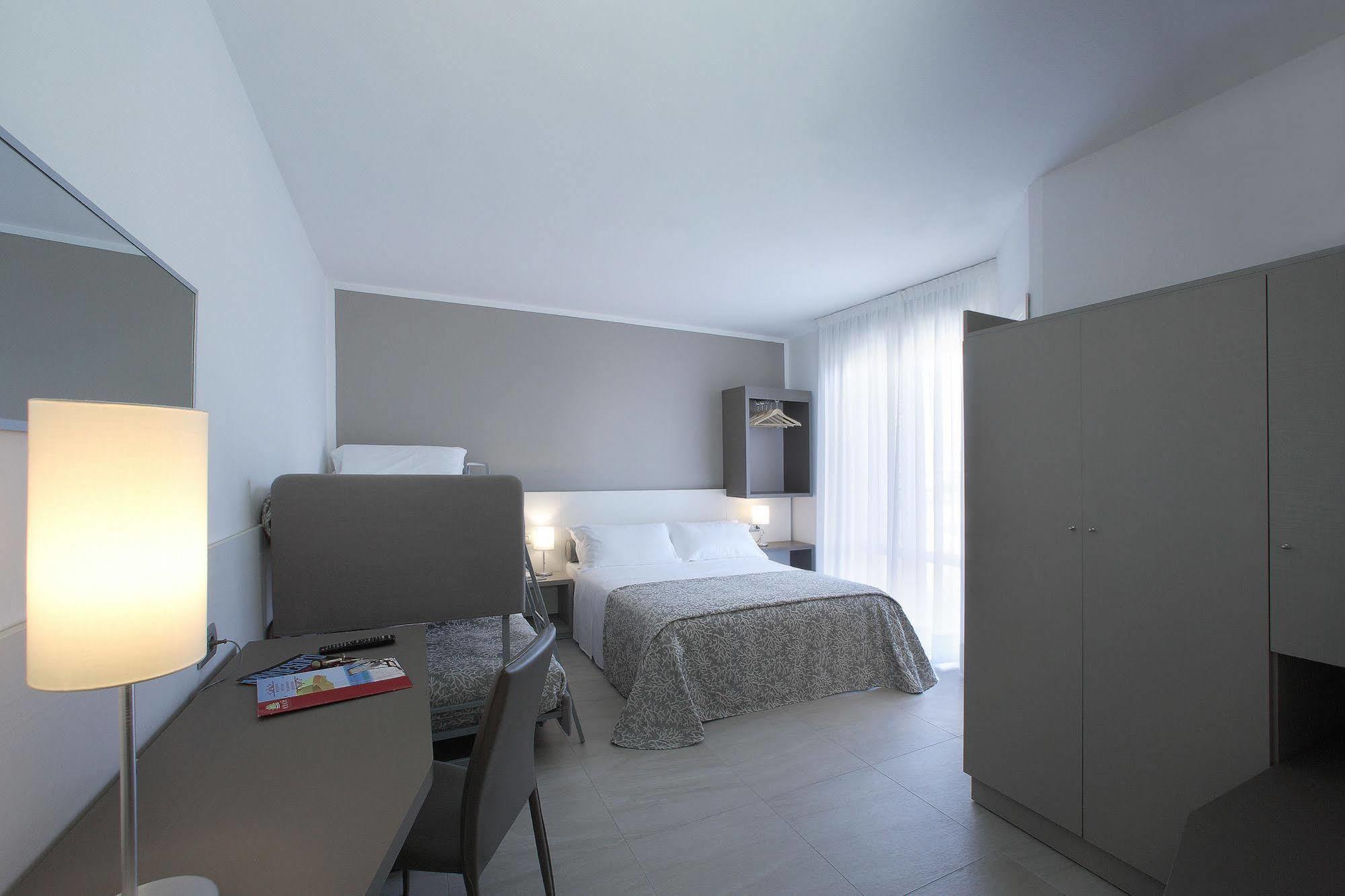 Hotel Sofia Lido di Jesolo Eksteriør billede