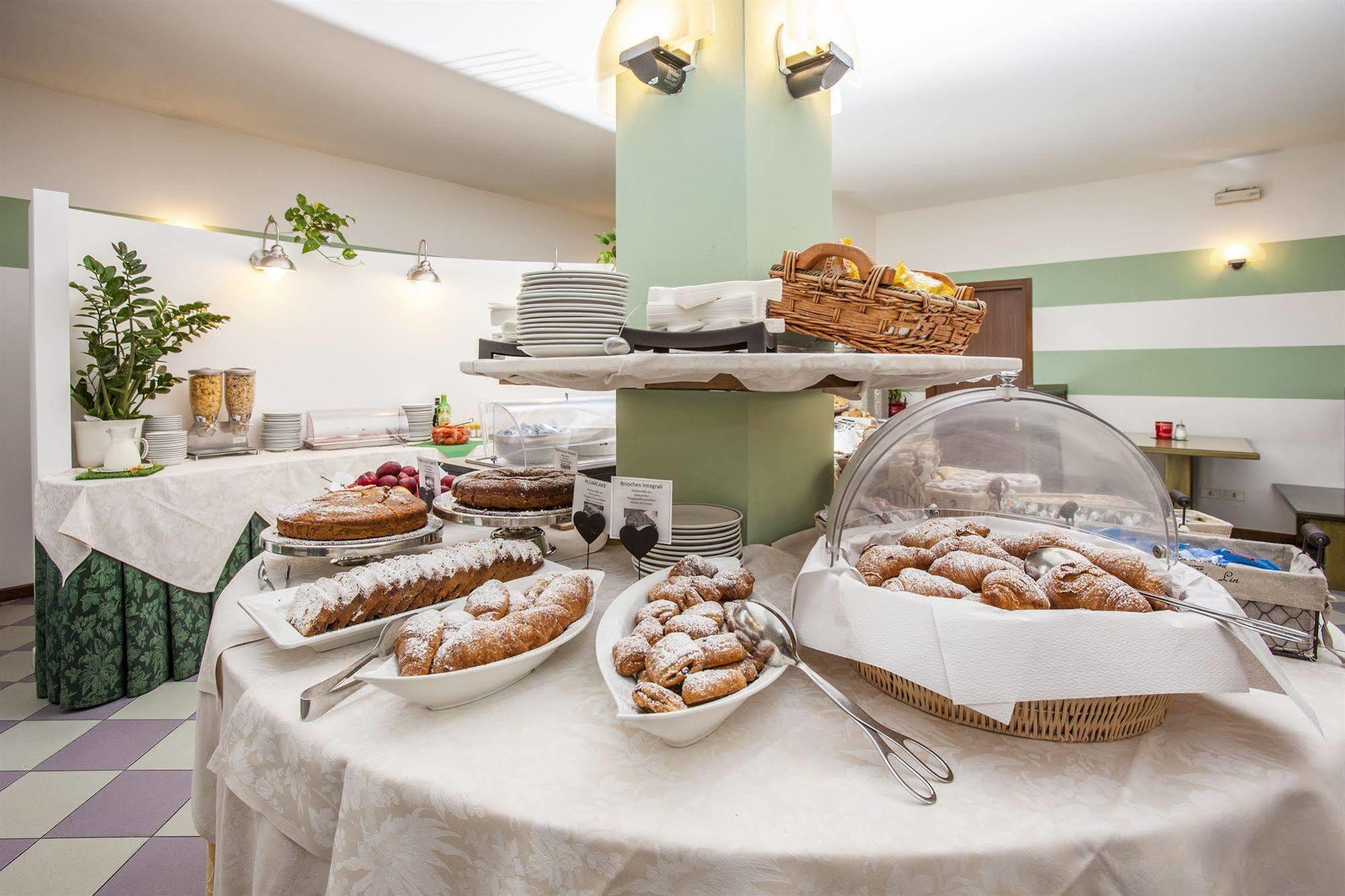 Hotel Sofia Lido di Jesolo Eksteriør billede